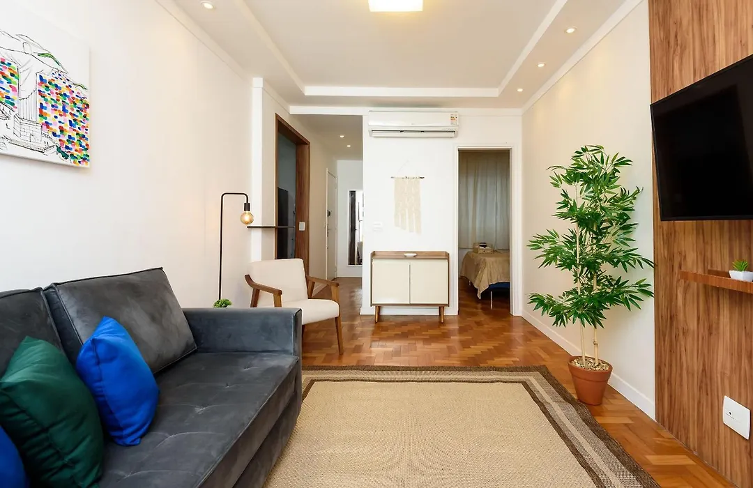 2 Quartos No Leblon A 300M Da Praia | Adp 386/603-1